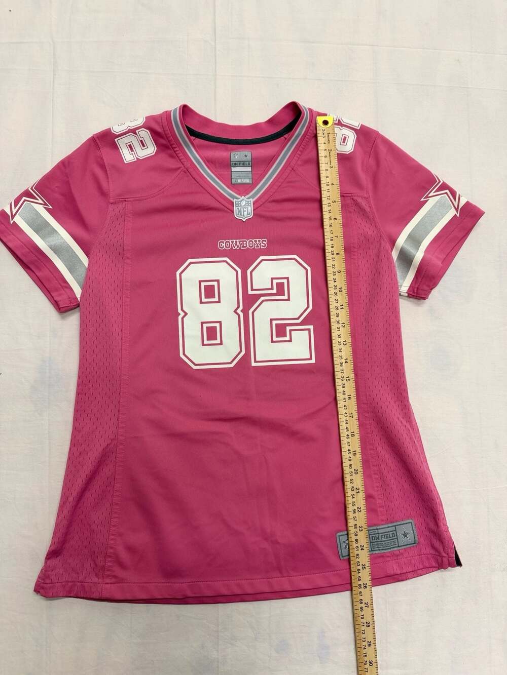 NFL Dallas Cowboys Jason Witten 82 Pink Breast Cancer Awareness Jersey Size L - Picture 2 of 8